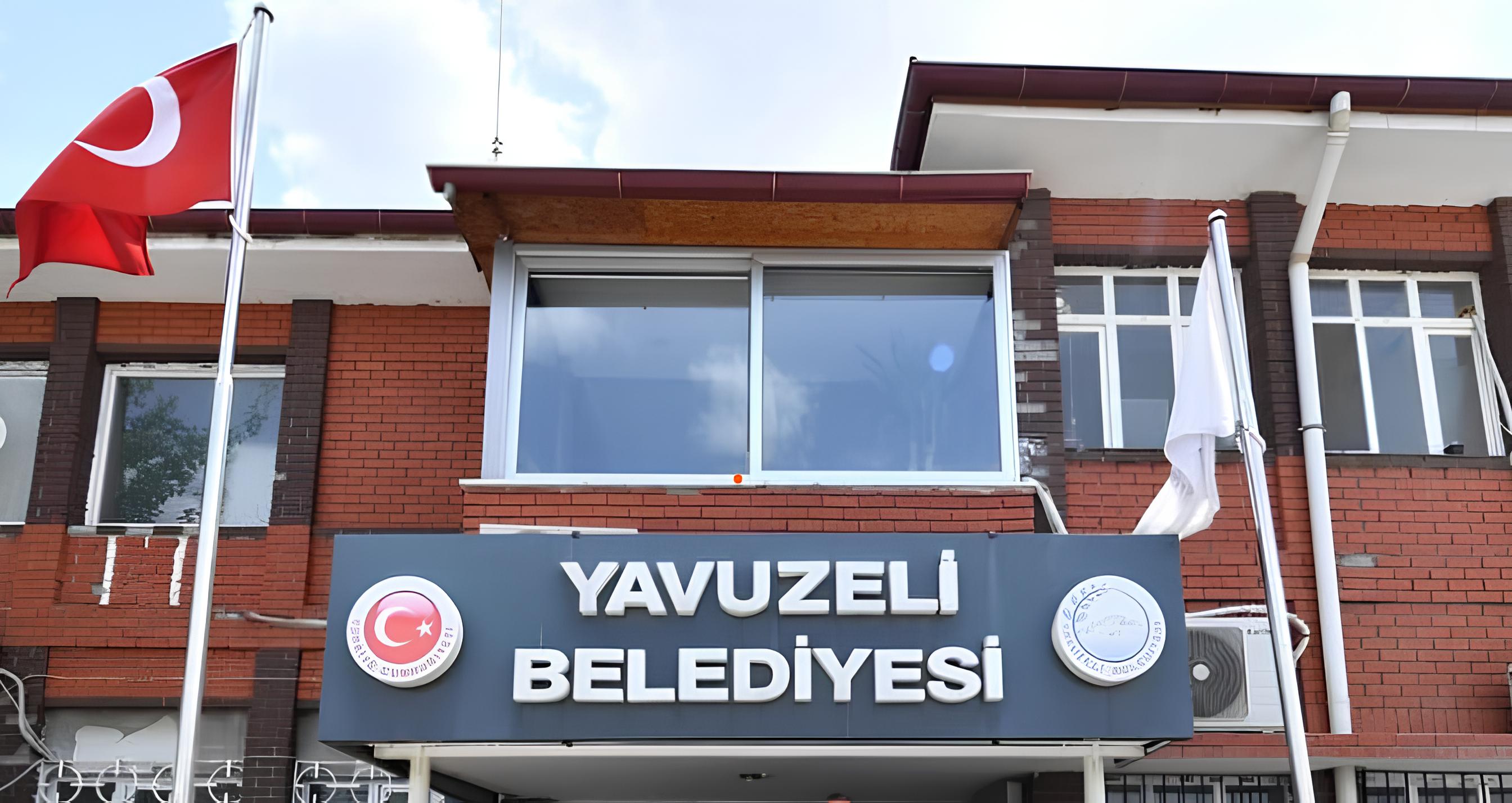 YAVUZELİ BELEDİYESİ ÖNÜ